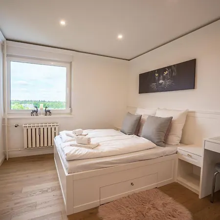 Apartment Am Neuen Teich -balkon- 4 Personen -waschmaschine *